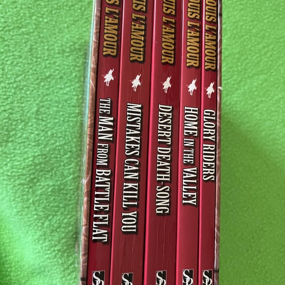 Louis L’Amour Box Set - Picture 3 of 6